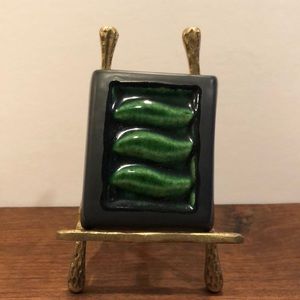 Modern Ceramic Miniature Nurez Art - New Zealand